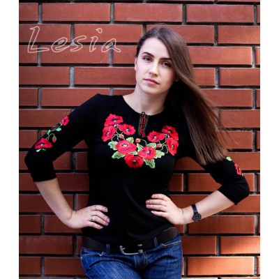 Embroidered t-shirt with 3/4 sleeves "Meadow of Poppies" on black